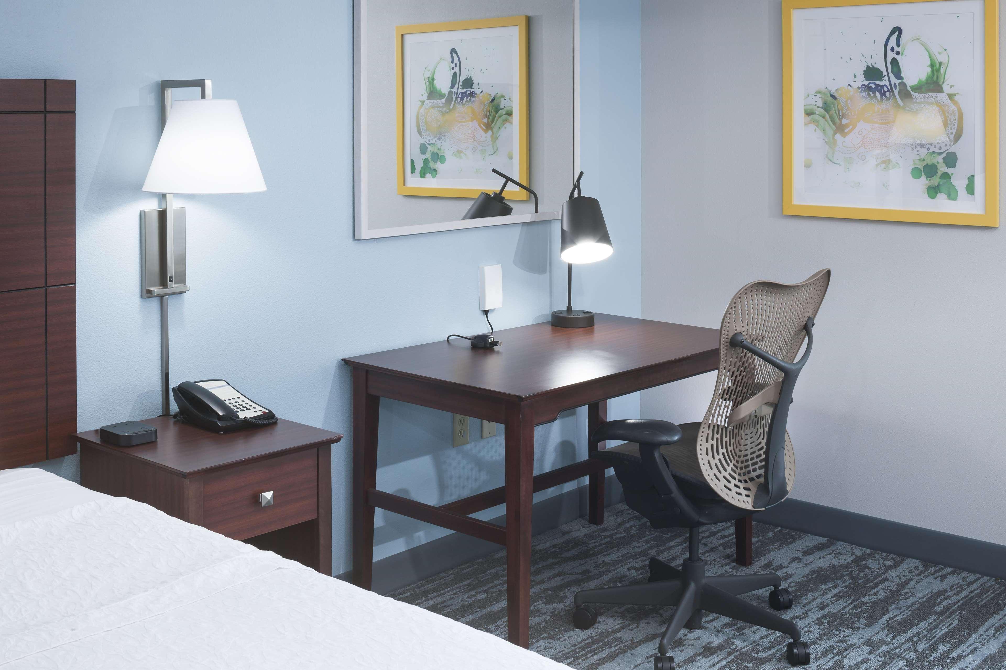 Hampton Inn&Suites Oklahoma City-Bricktown Bagian luar foto